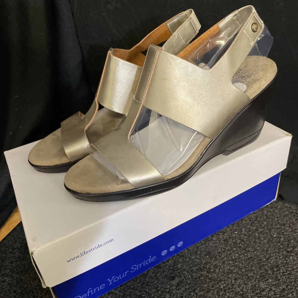Life Stride Velocity w/ Memory Foam Gold Slip On Wedges, Women's Size 8M NEW
